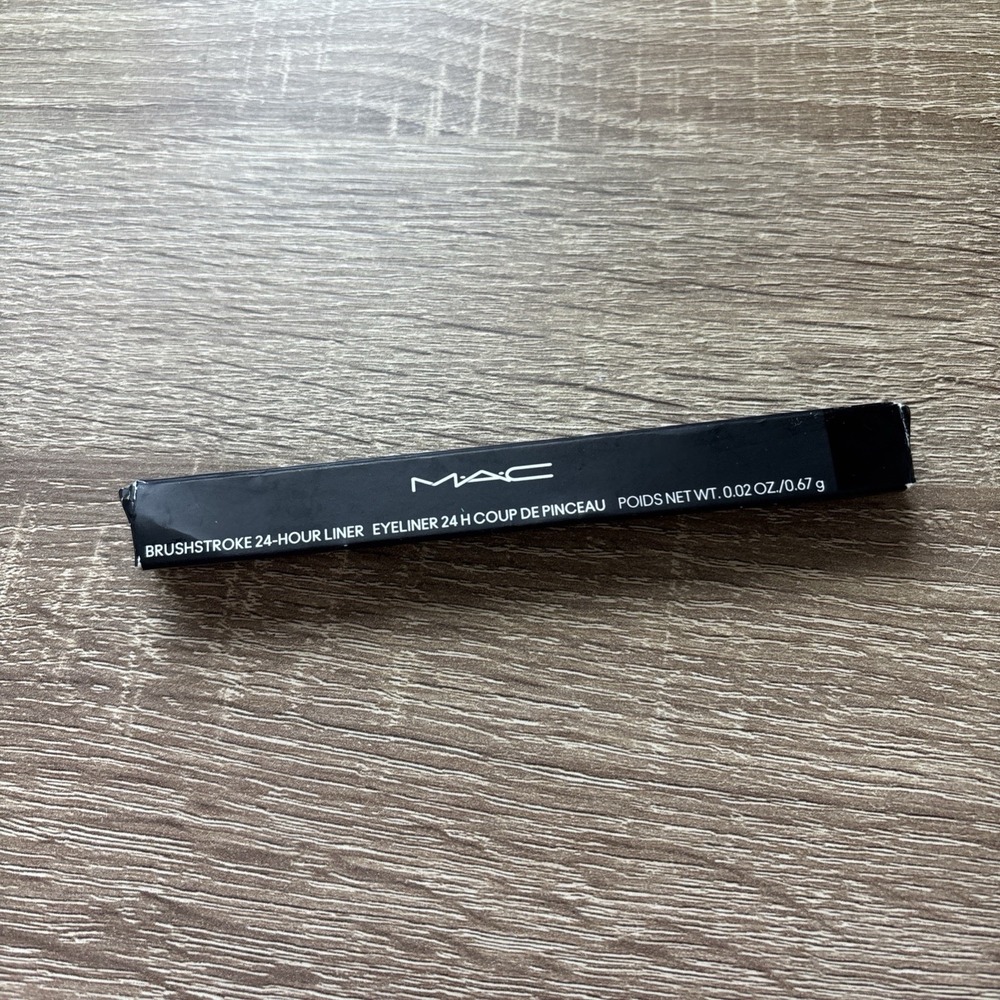 Mac Brushstroke 24-Hour Liner Eyeliner Brushblack .02 oz / .67 g NIB